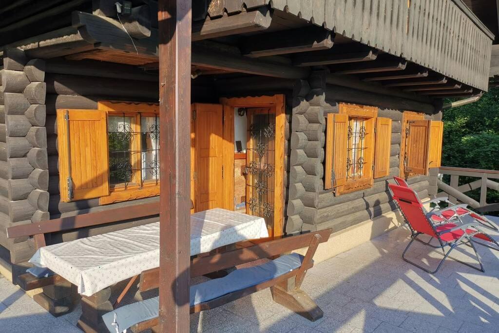Cottage In The Woods - Lake بوينج المظهر الخارجي الصورة